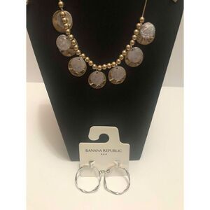 765 Banana Republic silvertone goltone earring & necklace new